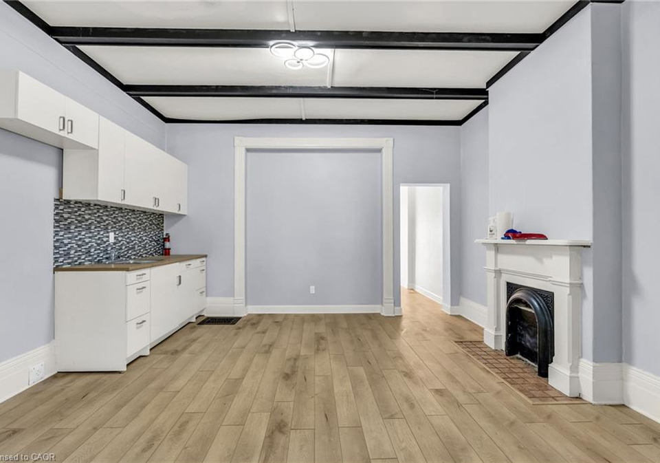 42-vansittart-avenue-woodstock-ontario-40836802