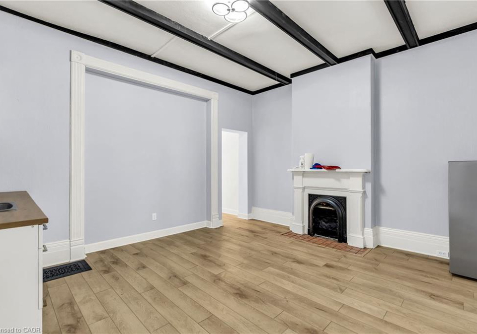 42-vansittart-avenue-woodstock-ontario-40836802