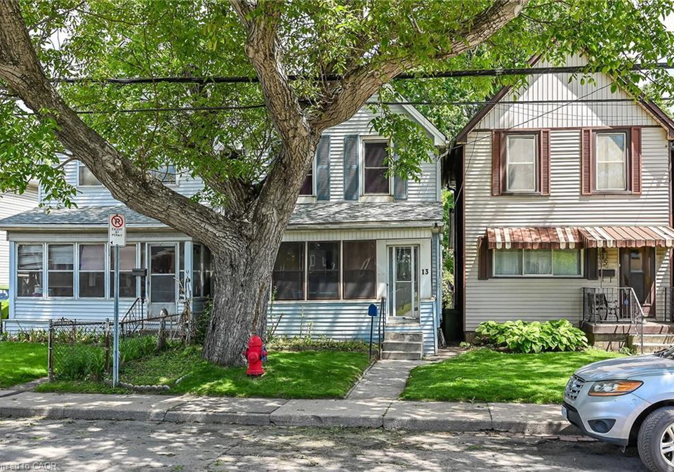13-brant-street-hamilton-ontario-40836815