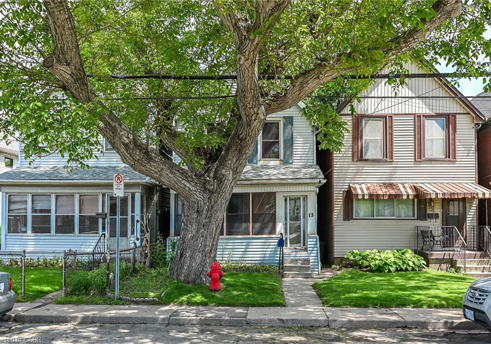 13-brant-street-hamilton-ontario-40836815