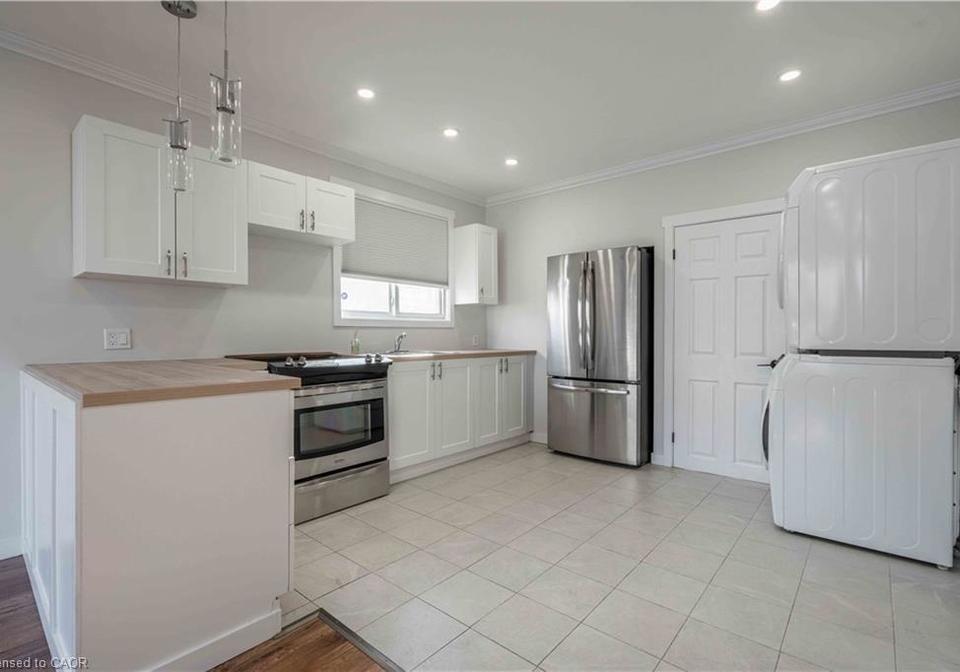204-glow-avenue-hamilton-ontario-40836822
