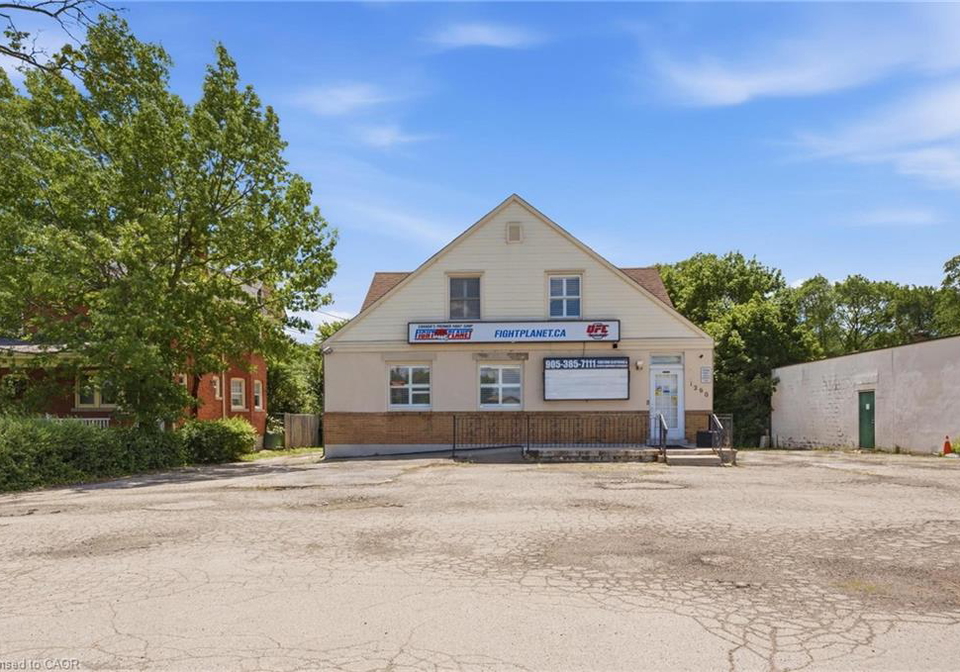 1260-highway-8-stoney-creek-ontario-40836825