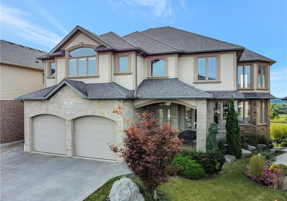 15-mcwilliams-court-cambridge-ontario-40836882