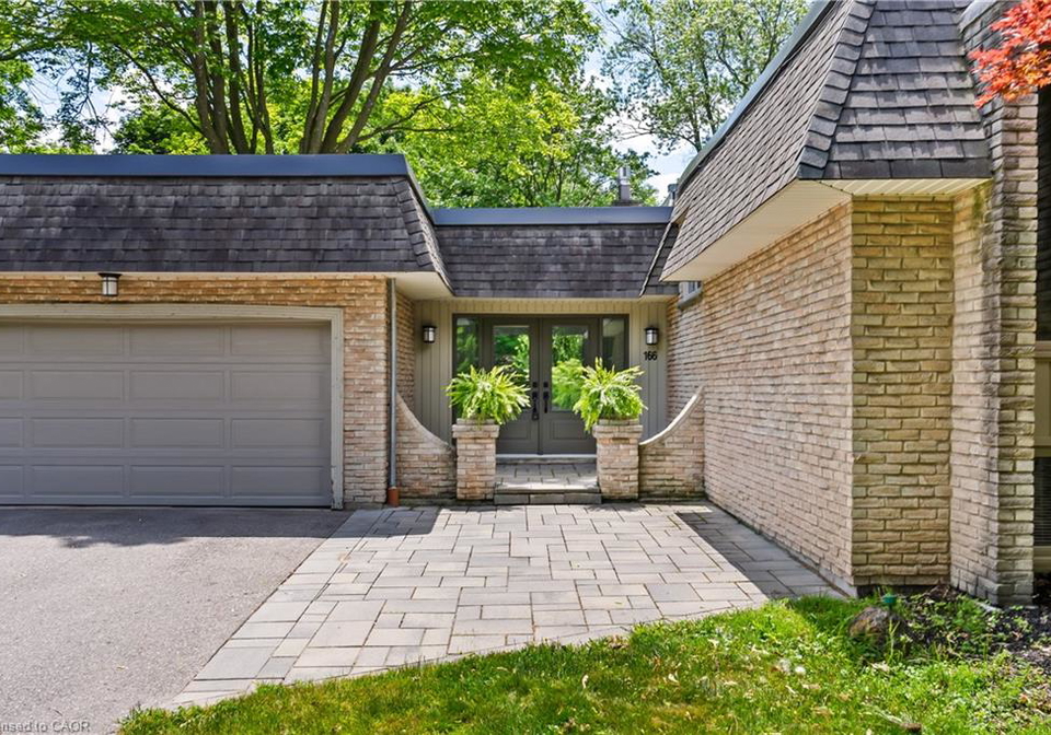 166-castle-crescent-oakville-ontario-40836904