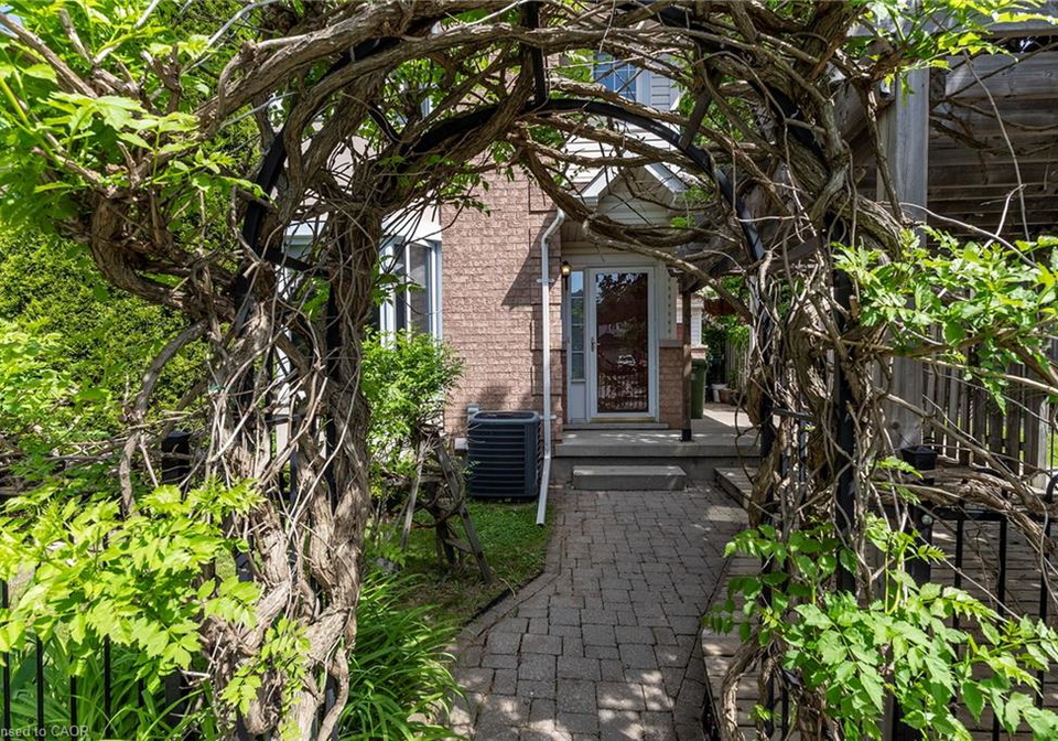 41-valridge-drive-ancaster-ontario-40836924