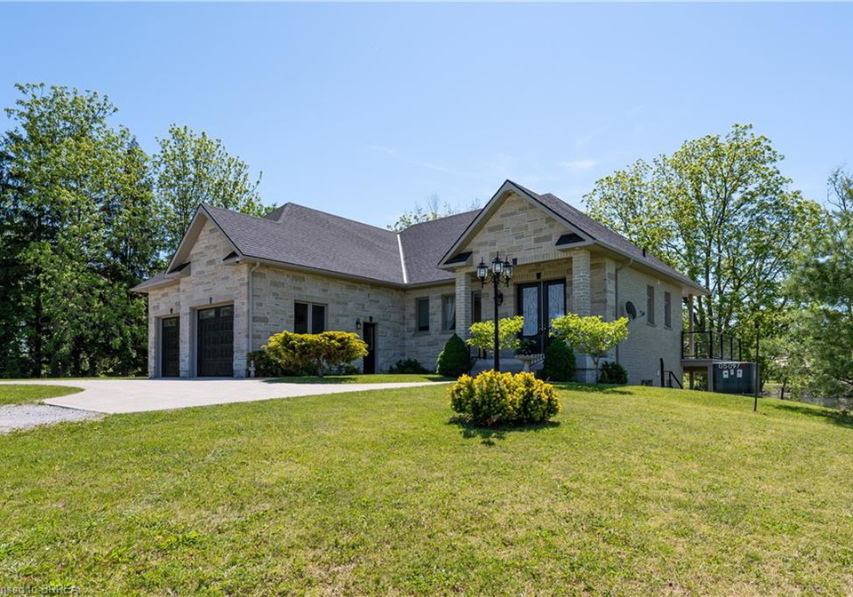 136-160-mechanic-street-w-waterford-ontario-40836926