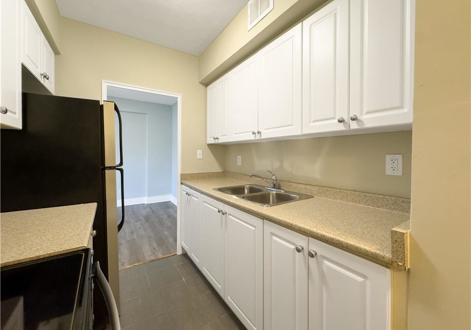 133-herkimer-street-hamilton-ontario-40836931
