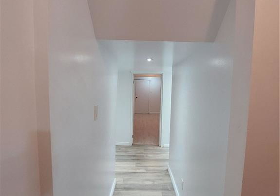 610-stone-church-road-w-hamilton-ontario-40836939