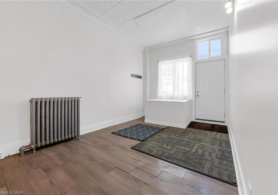 1371-main-street-e-hamilton-ontario-40836959