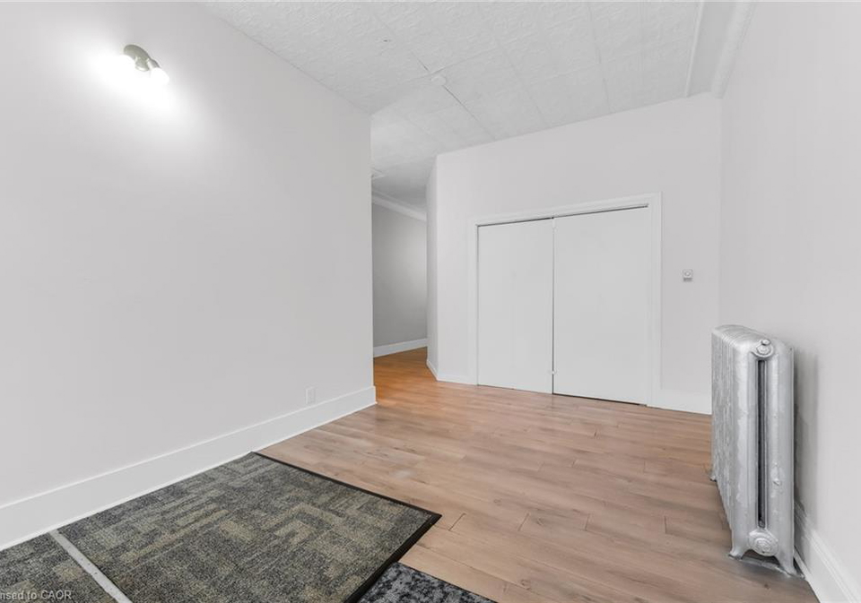 1371-main-street-e-hamilton-ontario-40836959