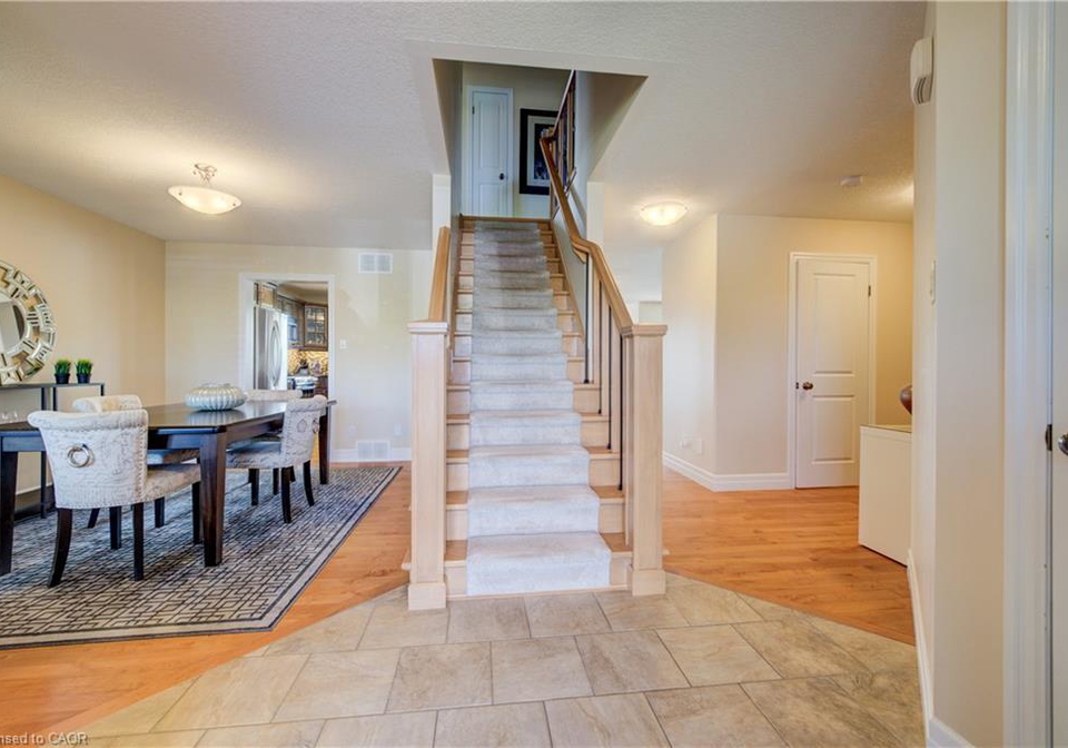 135-gerber-meadows-drive-wellesley-ontario-40836995