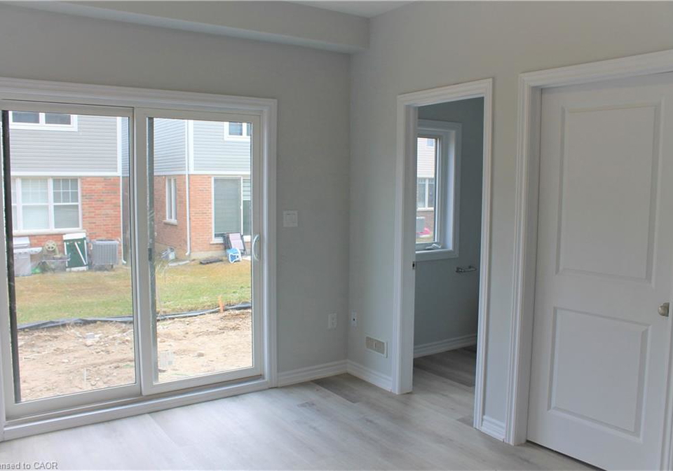124-compass-trail-cambridge-ontario-40837002