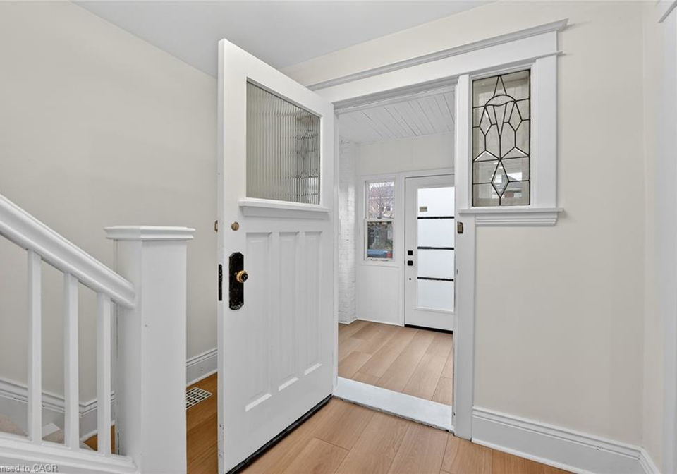 101-houghton-avenue-s-hamilton-ontario-40837046