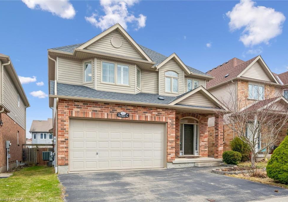 512-wood-nettle-way-waterloo-ontario-40837053