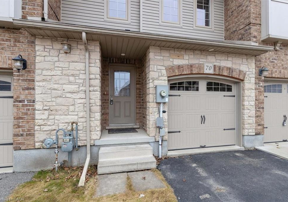 70-curzon-crescent-guelph-ontario-40837062