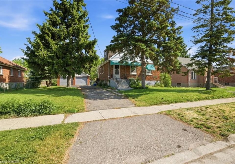 26-alice-street-brantford-ontario-40837065