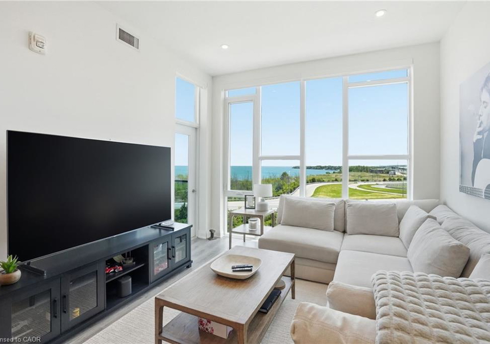 16-concord-place-grimsby-ontario-40837089