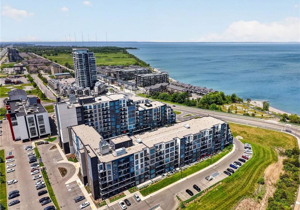 16-concord-place-grimsby-ontario-40837097