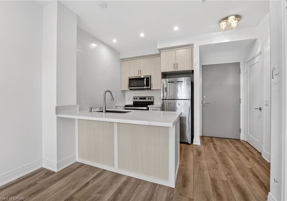 16-concord-place-grimsby-ontario-40837097