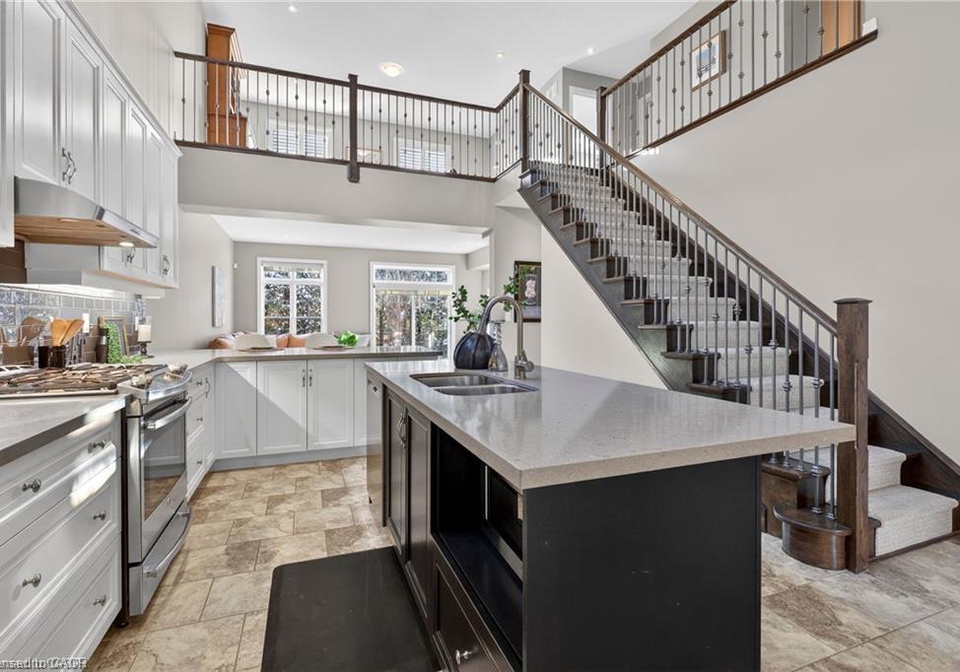 27-black-walnut-crescent-ancaster-ontario-40837115