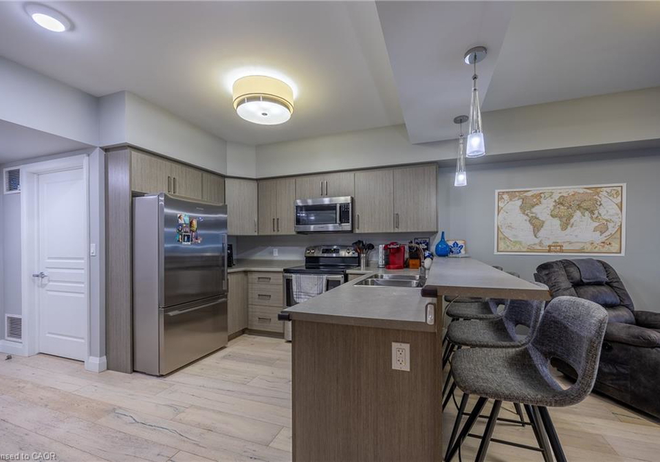 12-erie-boulevard-long-point-ontario-40837137