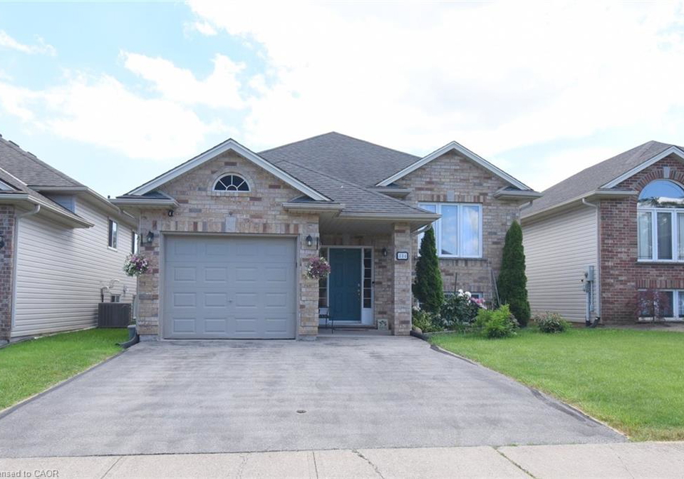 334-st-lawrence-drive-welland-ontario-40837158