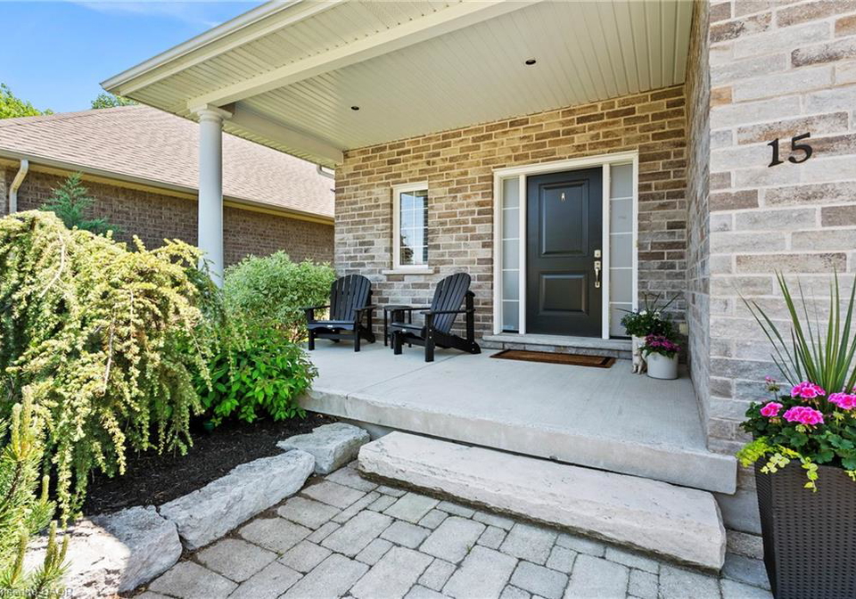 15-diana-drive-niagara-on-the-lake-ontario-40837180