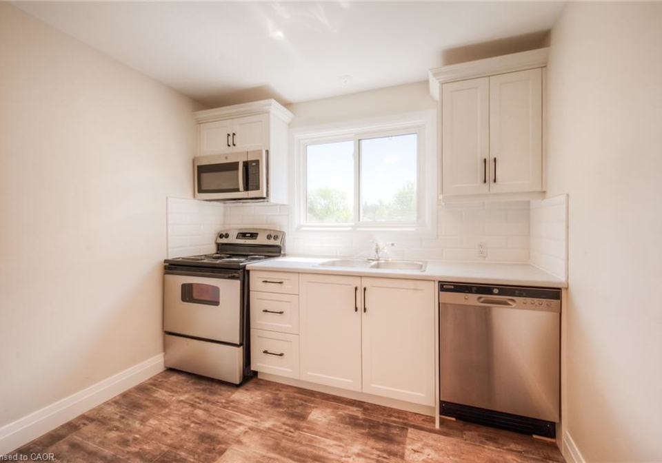 158-erb-street-e-waterloo-ontario-40837185