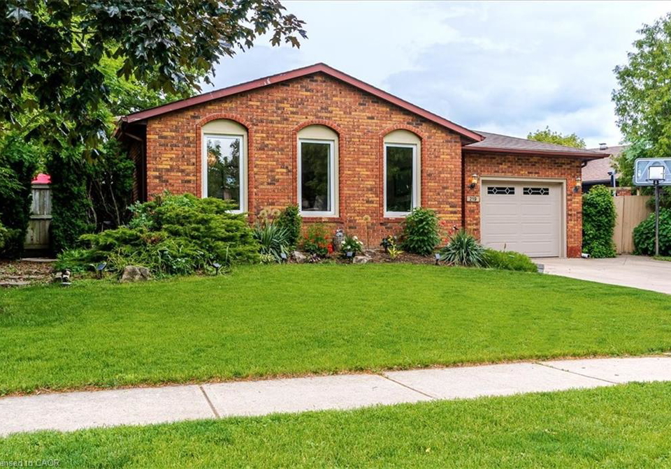 219-athenia-drive-stoney-creek-ontario-40837208