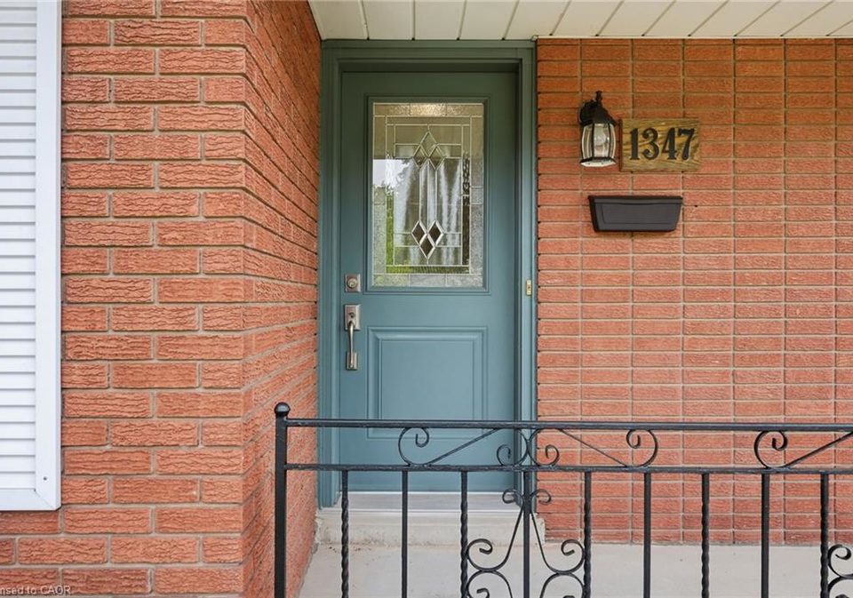 1347-fisher-avenue-burlington-ontario-40837215