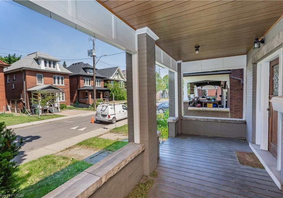 25-spadina-avenue-hamilton-ontario-40837239