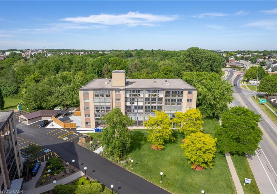 400-champlain-boulevard-cambridge-ontario-40837252