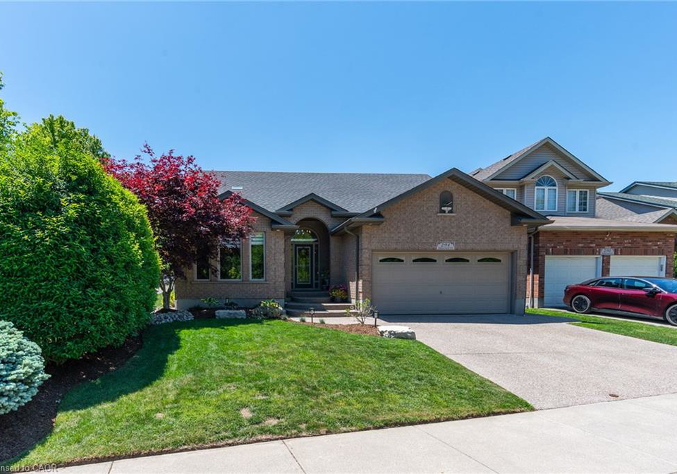 294-fallowfield-drive-kitchener-ontario-40837265