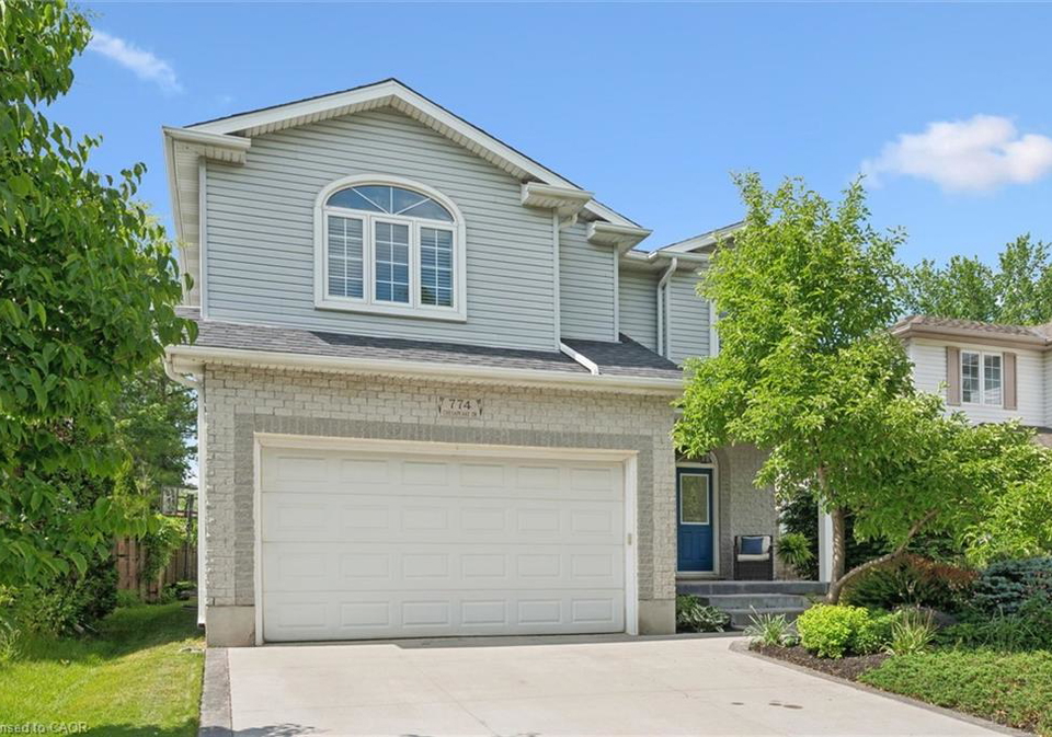 774-chesapeake-drive-waterloo-ontario-40837296
