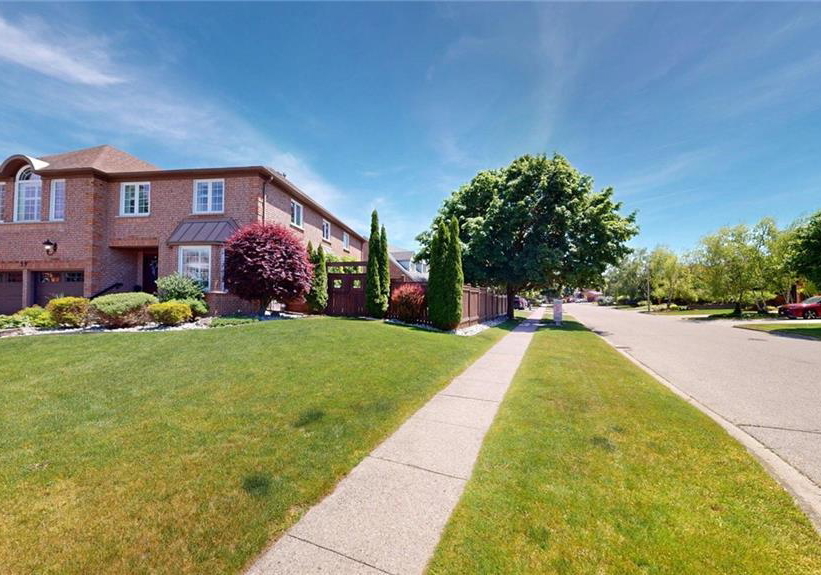 39-falcon-court-cambridge-ontario-40837304