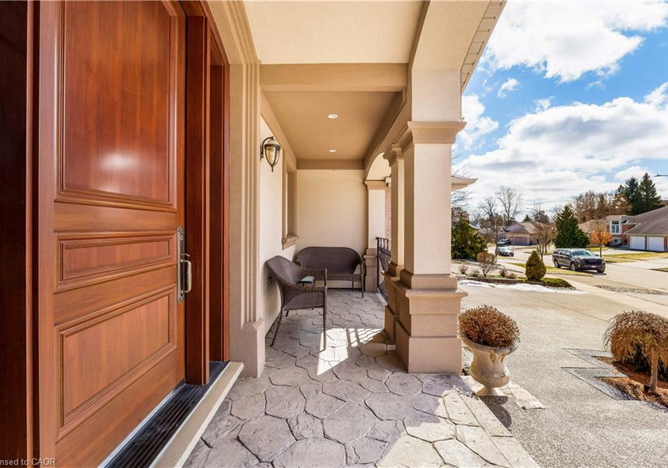 60-chandos-drive-kitchener-ontario-40837311