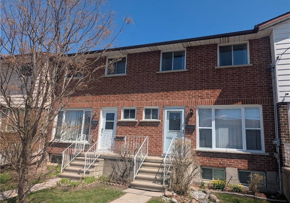 27-addington-street-loyalist-township-ontario-40837320