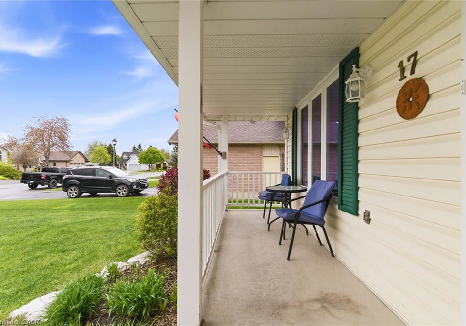 17-piper-place-caledonia-ontario-40837354