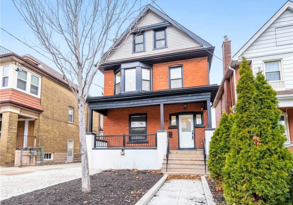 204-balsam-avenue-s-hamilton-ontario-40837365