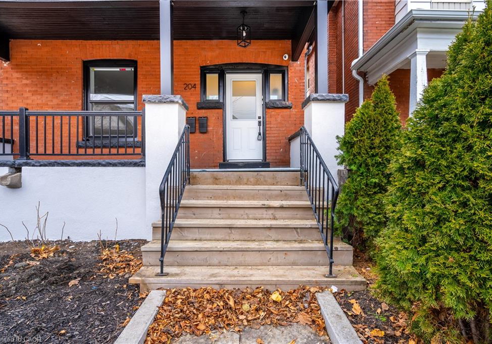 204-balsam-avenue-s-hamilton-ontario-40837365