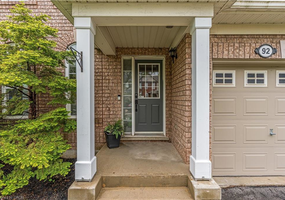 92-baggs-crescent-cambridge-ontario-40837373
