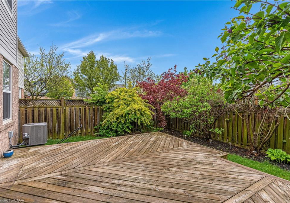 92-baggs-crescent-cambridge-ontario-40837373