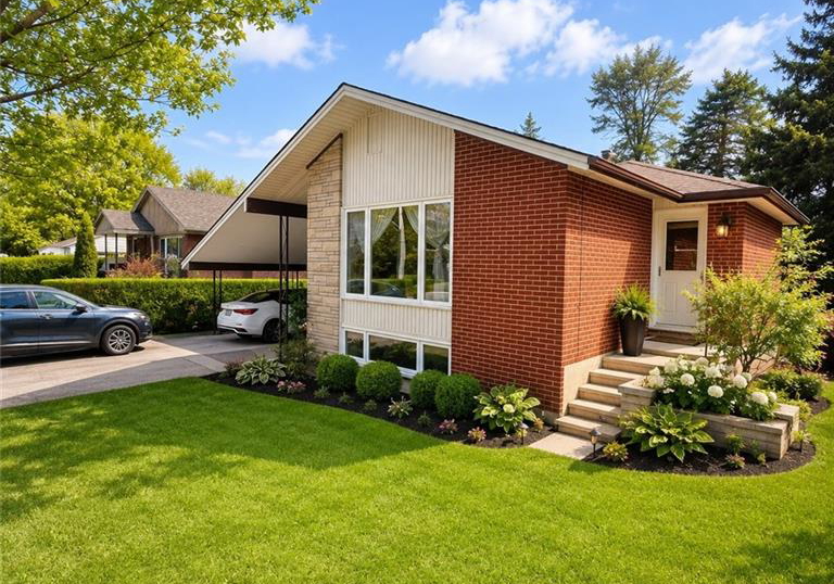82-blackwood-crescent-hamilton-ontario-40837393