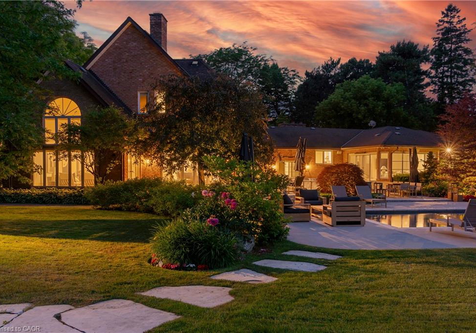 19-lorraine-gardens-toronto-ontario-40837413