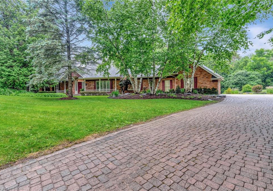 22-deerpath-court-cambridge-ontario-40837415