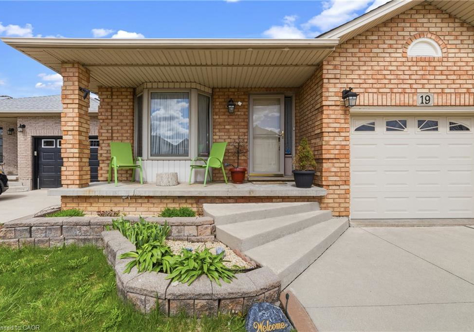 19-sedona-court-hamilton-ontario-40837439