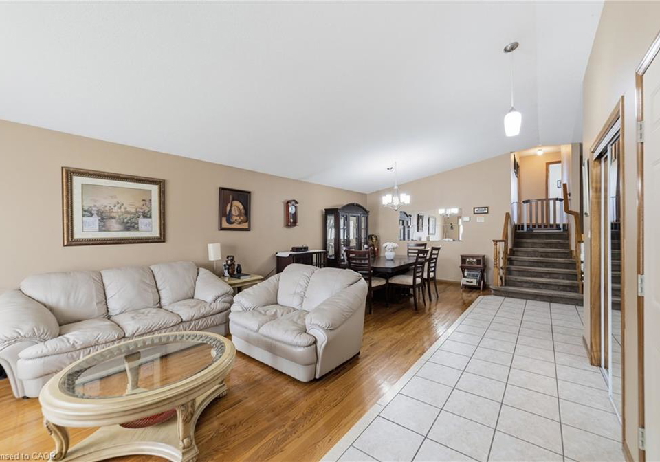 19-sedona-court-hamilton-ontario-40837439