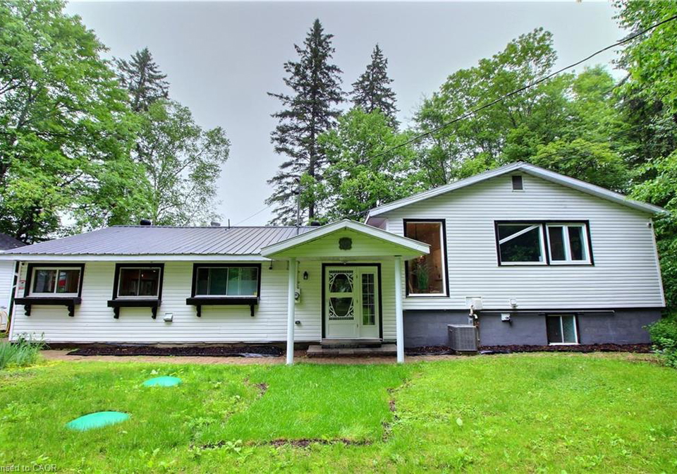 325-balsam-chutes-road-port-sydney-ontario-40837448