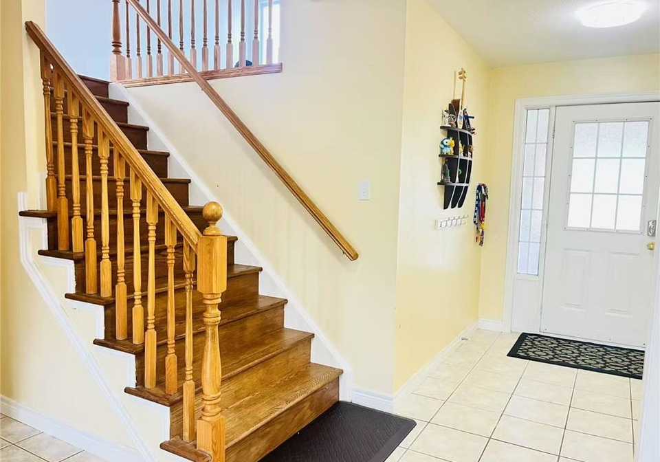 136-hidden-creek-drive-kitchener-ontario-40837449