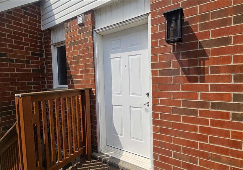 10-doll-court-kitchener-ontario-40837492